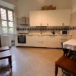 Gianicolo Hill Apartment